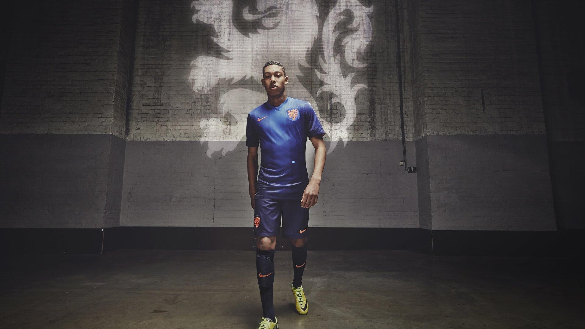 巨星伤情拉响警报，皇马关键战前迎转机，姆巴佩膝盖不适持续，罗德里戈有望火线复出