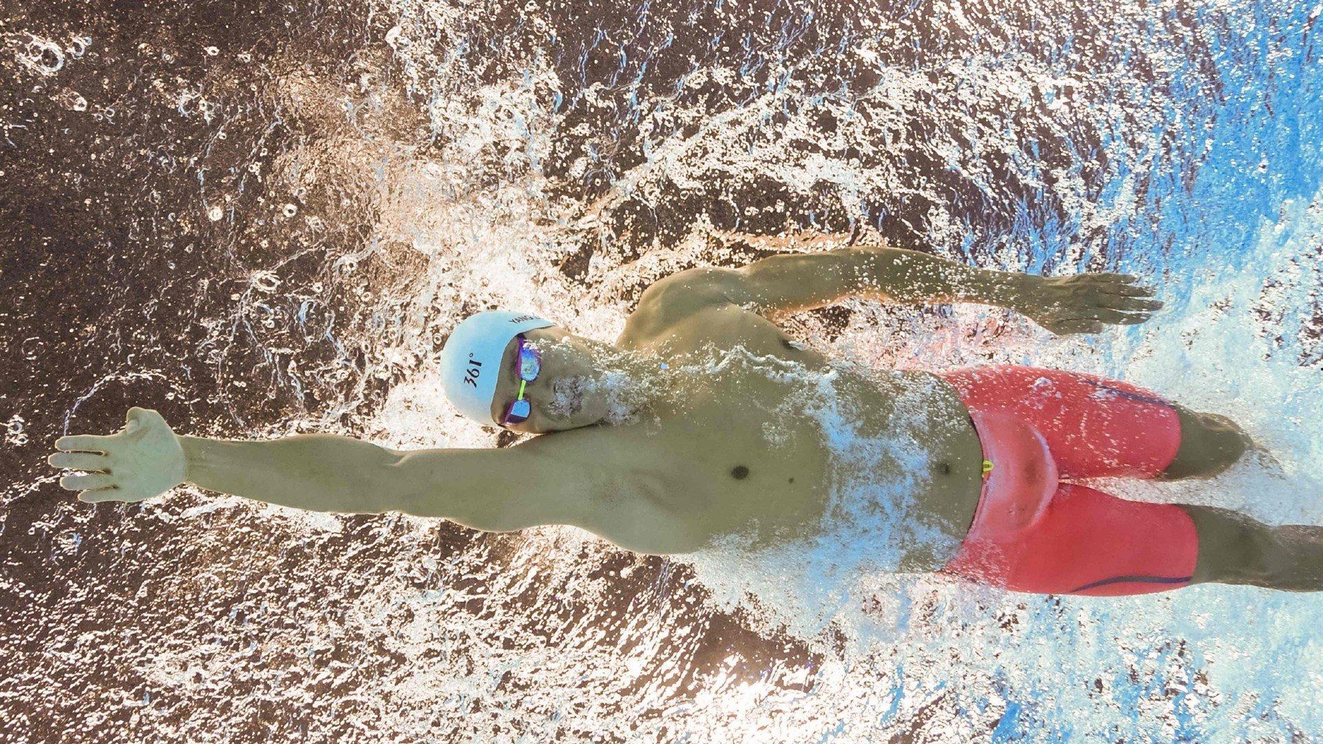 梅西沙特行引更衣室波澜，尊重之下，队友难掩困惑与时代叩问