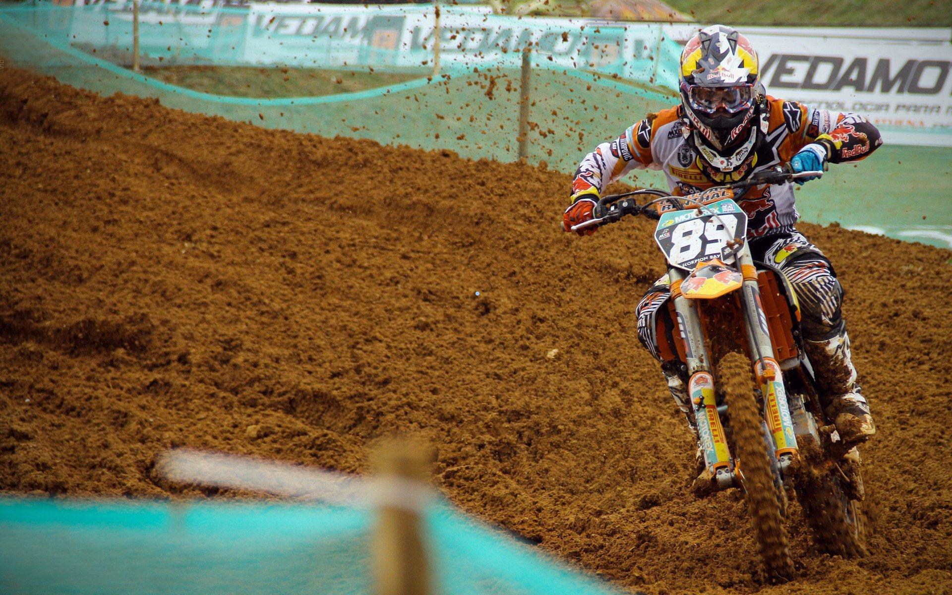 海星体育官网：范理德暴力行为遭联赛严惩，禁赛三场并处罚款千美元